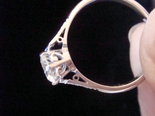 EDWARDIAN 18CT WHITE GOLD AND PLATINUM 083CT DIAMOND SOLITAIRE ENGAGEMENT RING - ADDITIONAL PHOTO 3