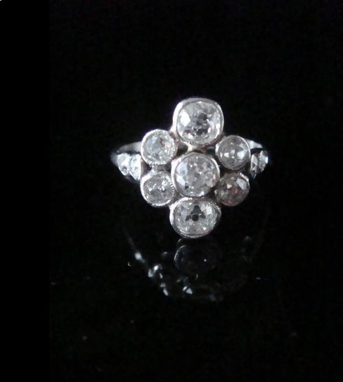 EDWARDIAN 18CT WHITE GOLD OLD CUT DIAMOND CLUSTER RING TCW 130CT