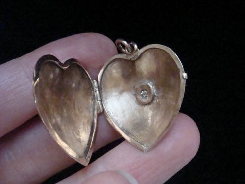 EDWARDIAN 9CT OLD CUT DIAMOND PUFF HEART LOCKET - ADDITIONAL PHOTO 4