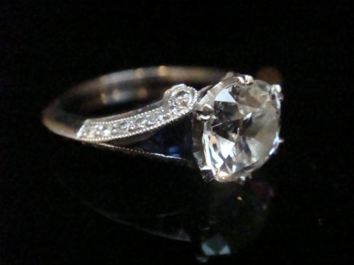FRENCH ART DECO PLATINUM 180CT TRANSITIONAL CUT DIAMOND SAPPHIRE SOLITAIRE RING - ADDITIONAL PHOTO 5