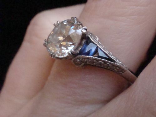 FRENCH ART DECO PLATINUM 180CT TRANSITIONAL CUT DIAMOND SAPPHIRE SOLITAIRE RING - ADDITIONAL PHOTO 8