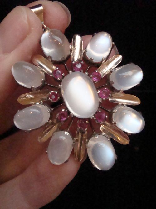 1930S 1950S LARGE 9CT NATURAL MOONSTONE AND RUBY PENDANT - ADDITIONAL PHOTO 1