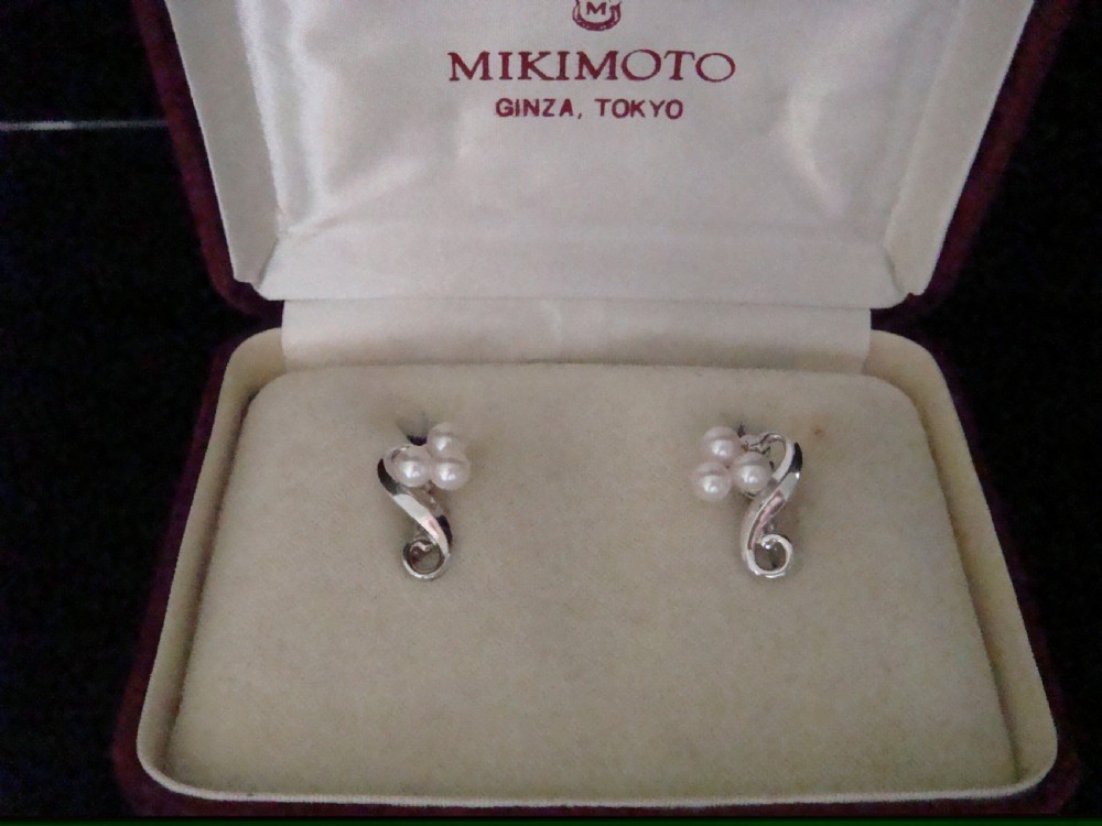 Retro silver original mikimoto cultured pearl earrings with box