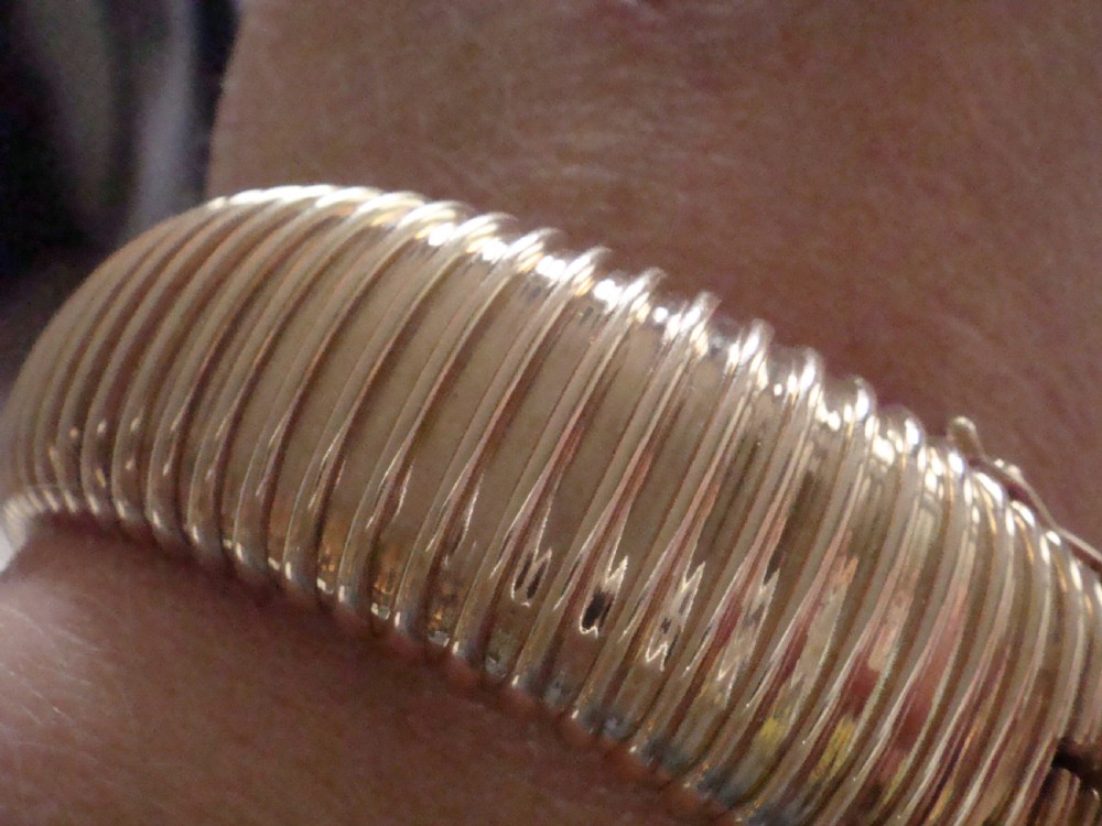 Retro 1960s french 14ct yellow gold bracelet 31.3g View IV