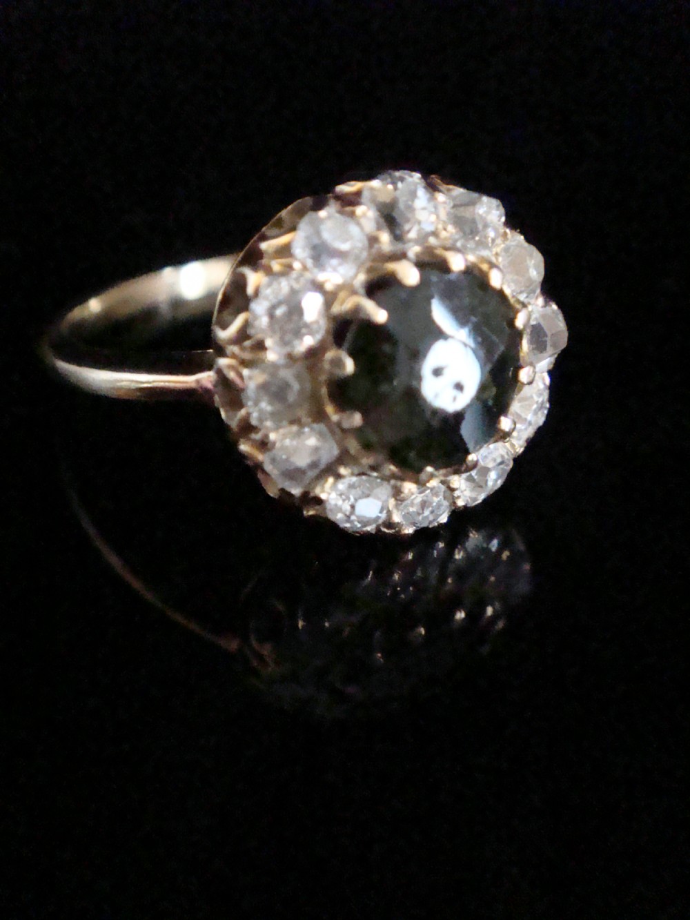 EDWARDIAN 18CT YELLOW GOLD NATURAL TOURMALINE OLD CUT DIAMOND CLUSTER HALO RING