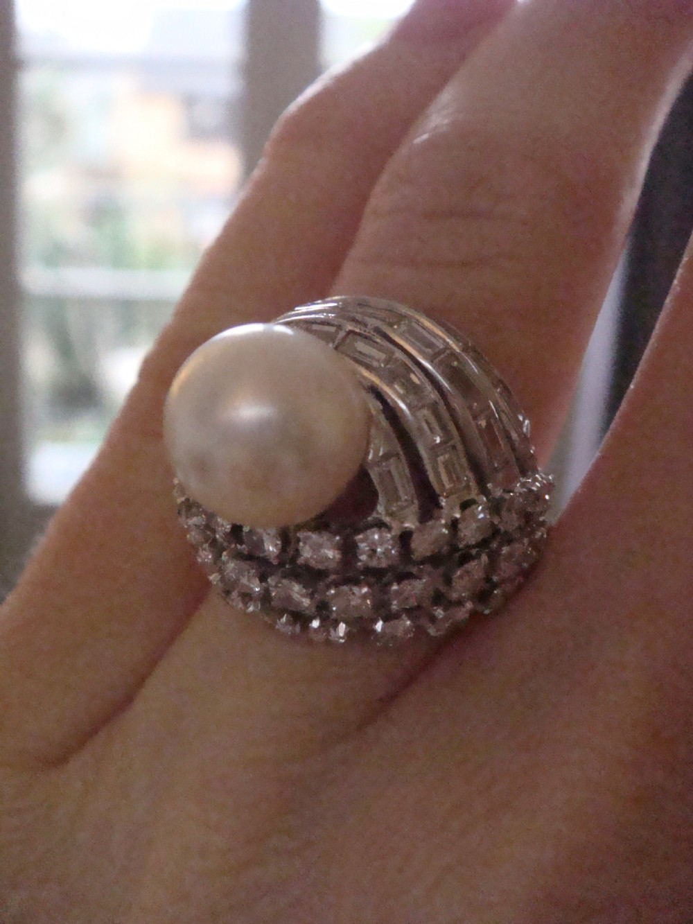 RETRO 1960S 14CT NATURAL CULTURED PEARL AND DIAMOND 3.00CT DESIGNER RING 11G View V