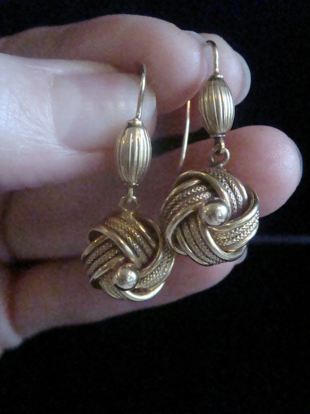 VICTORIAN 9CT YELLOW GOLD LOVELY KNOT EARRINGS PRISTINE CONDITION