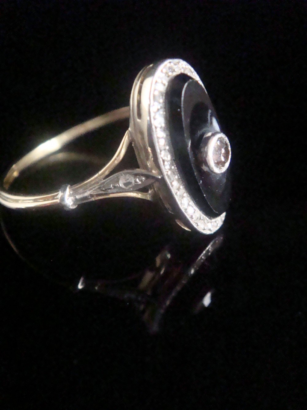 FRENCH EDWARDIAN 18CT PLATINUM ONYX AND ROSE CUT DIAMOND OVAL RING View IV