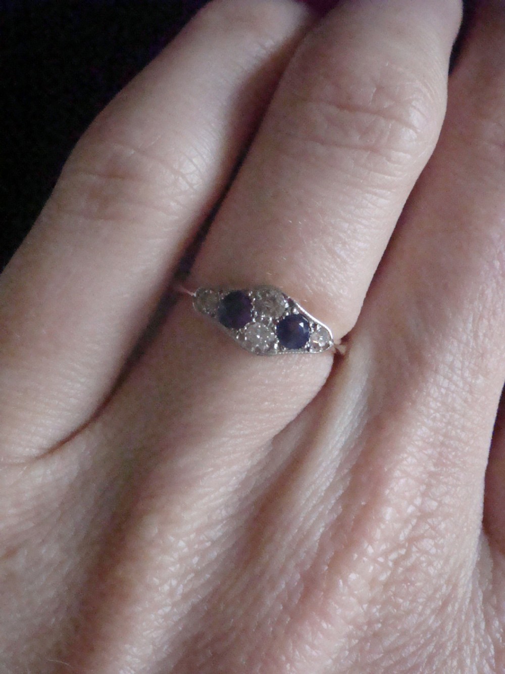 EDWARDIAN 18CT YELLOW GOLD PLATINUM SAPPHIRE OLD CUT DIAMOND CLUSTER RING View III