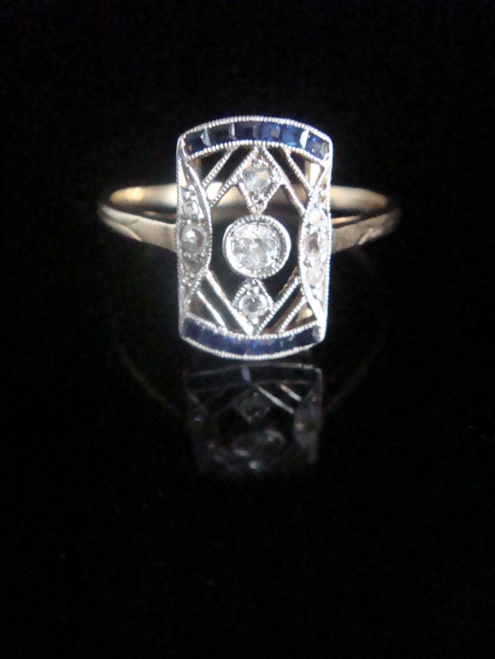 EDWARDIAN ART DECO FRENCH 18CT YELLOW GOLD SAPPHIRE DIAMOND PLAQUE RING