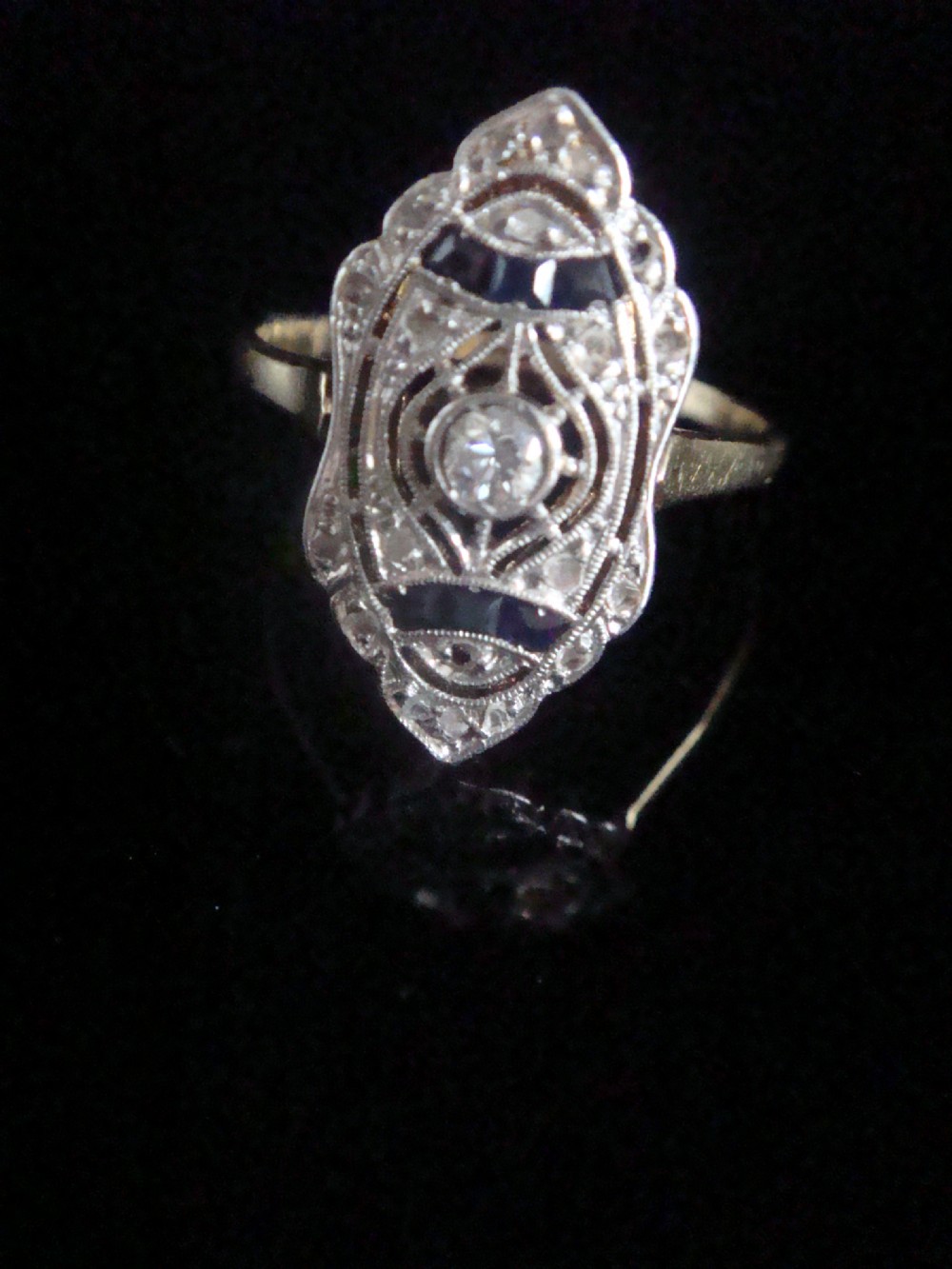 EDWARDIAN ART DECO FRENCH 18CT YELLOW GOLD SAPPHIRE DIAMOND PLAQUE RING