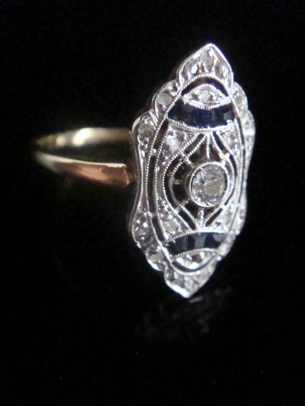 EDWARDIAN ART DECO FRENCH 18CT YELLOW GOLD SAPPHIRE DIAMOND PLAQUE RING View II