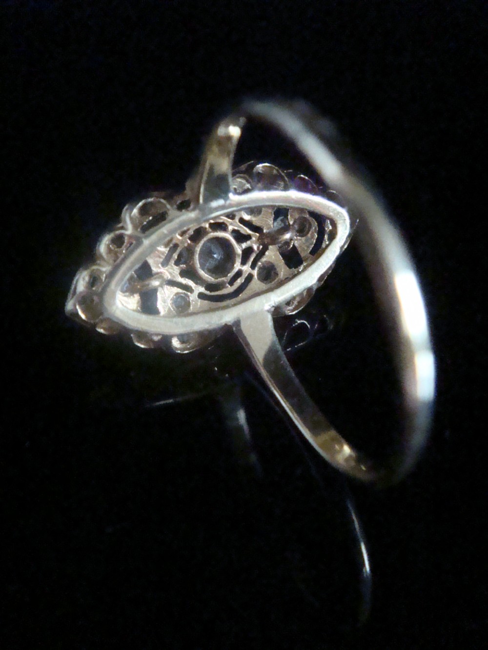 EDWARDIAN ART DECO FRENCH 18CT YELLOW GOLD SAPPHIRE DIAMOND PLAQUE RING View III