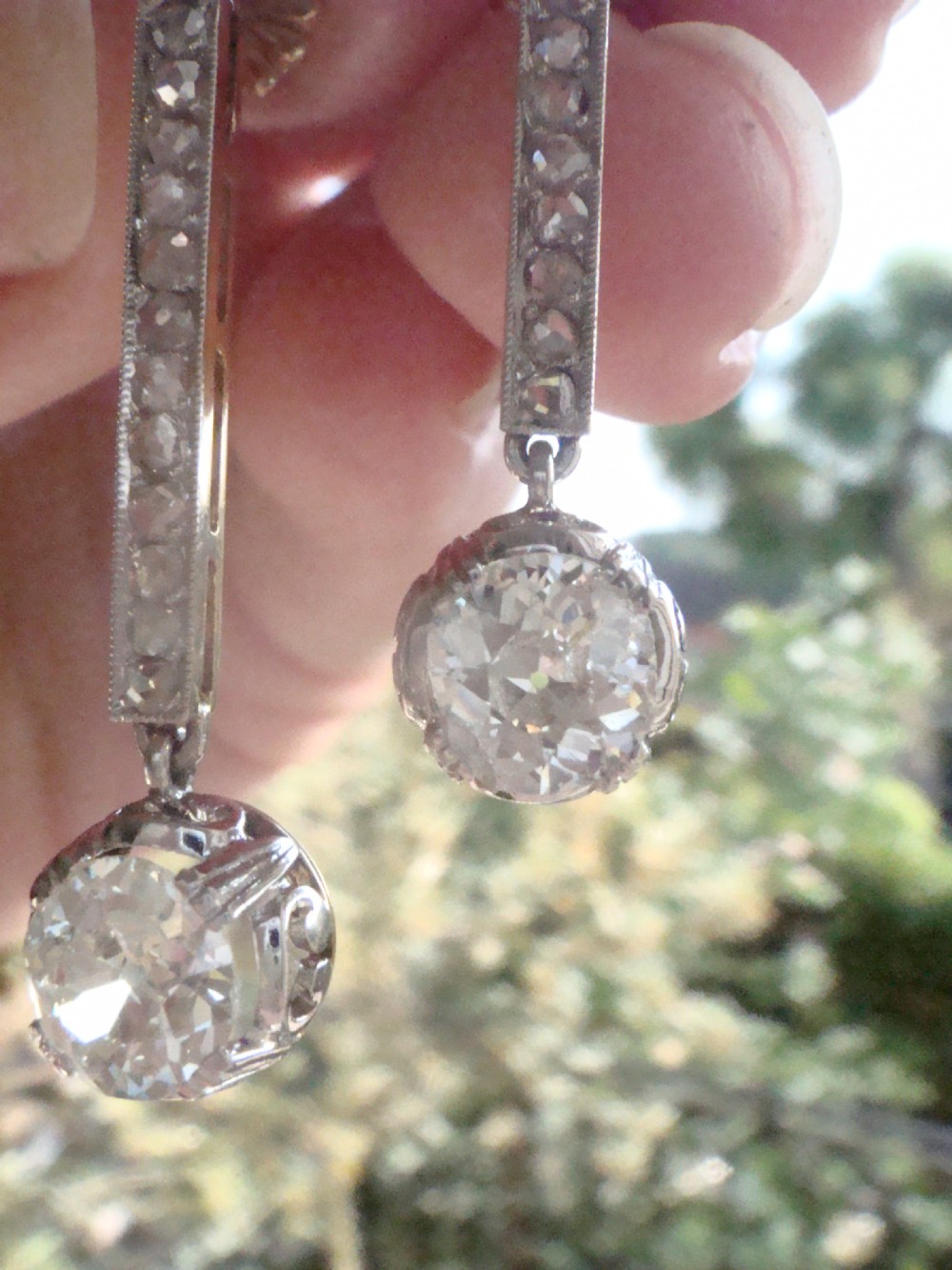 Edwardian 18ct yellow gold old cut diamond 2.15ct solitaire drop earrings VS2-Si View IV