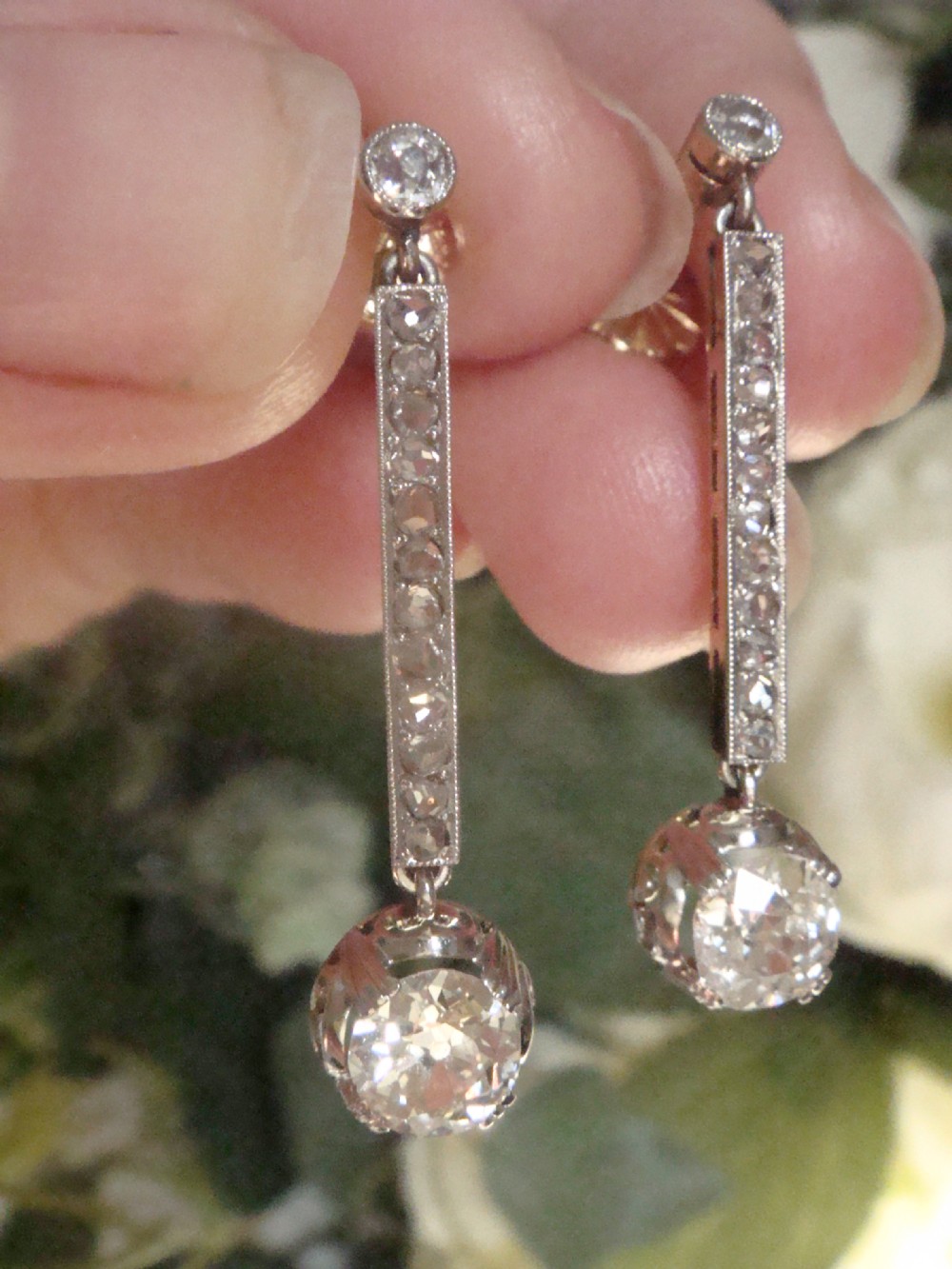 Edwardian 18ct yellow gold old cut diamond 2.15ct solitaire drop earrings VS2-Si View VII