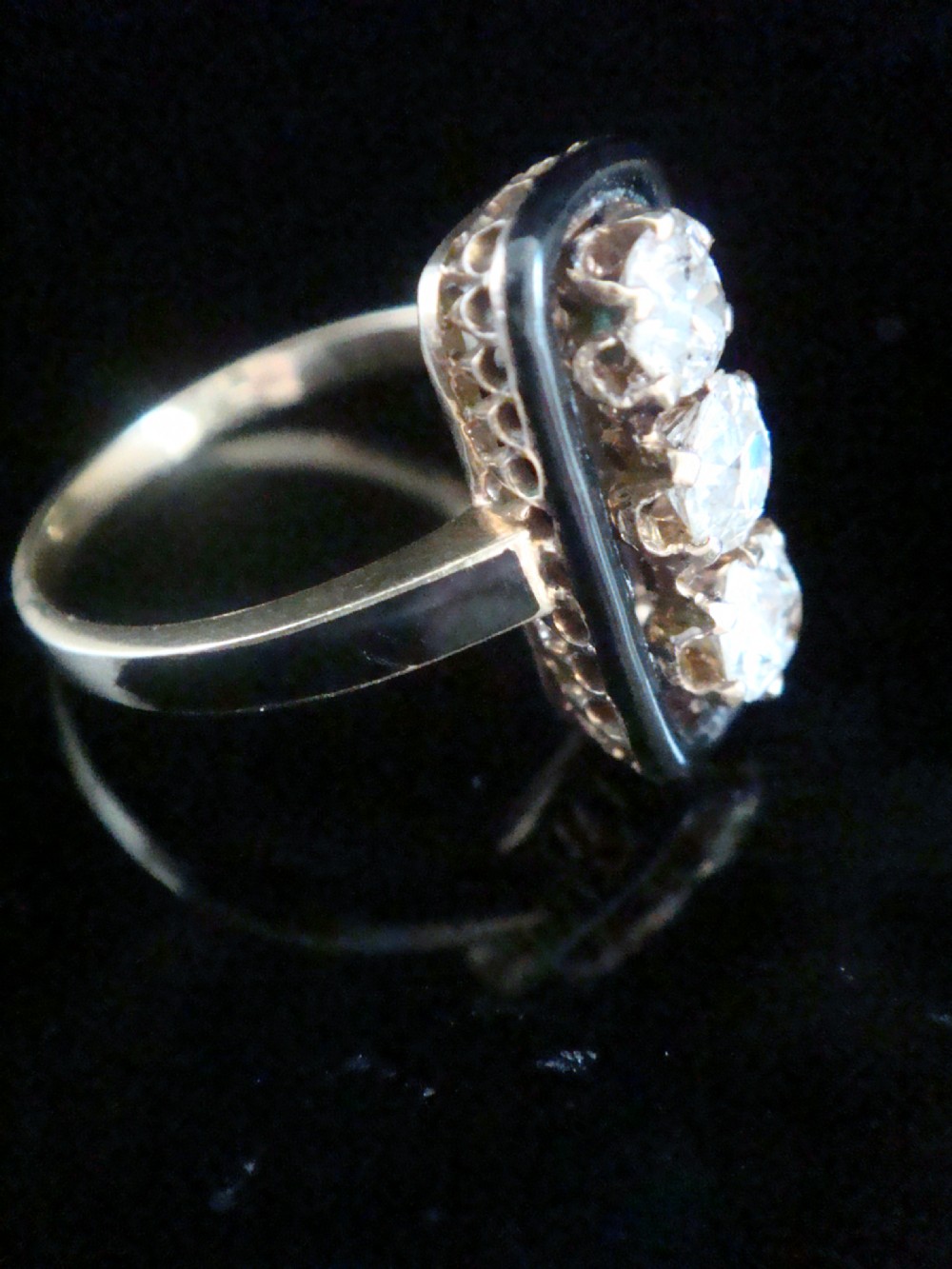 VICTORIAN 18CT YELLOW GOLD OLD CUT DIAMOND 1.20CT 3 STONE BLACK ENAMEL RING View III