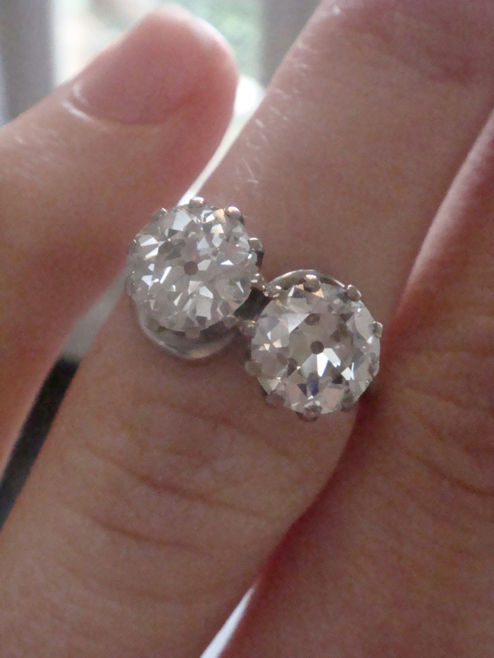 ART DECO PLATINUM 2.20CT TRANSITIONAL CUT TOI ET MOI I COLOUR VS1 View III