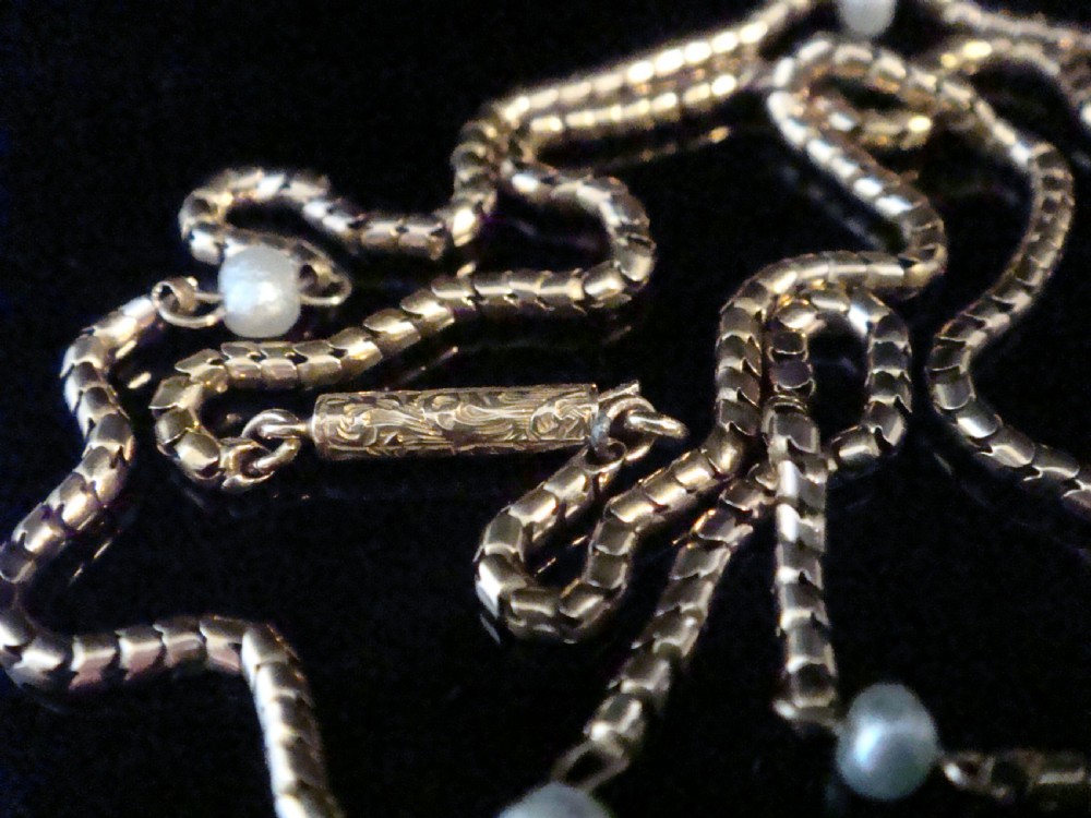 VICTORIAN 9CT YELLOW GOLD SNAKE CHAIN NATURAL PEARL CHAIN 18