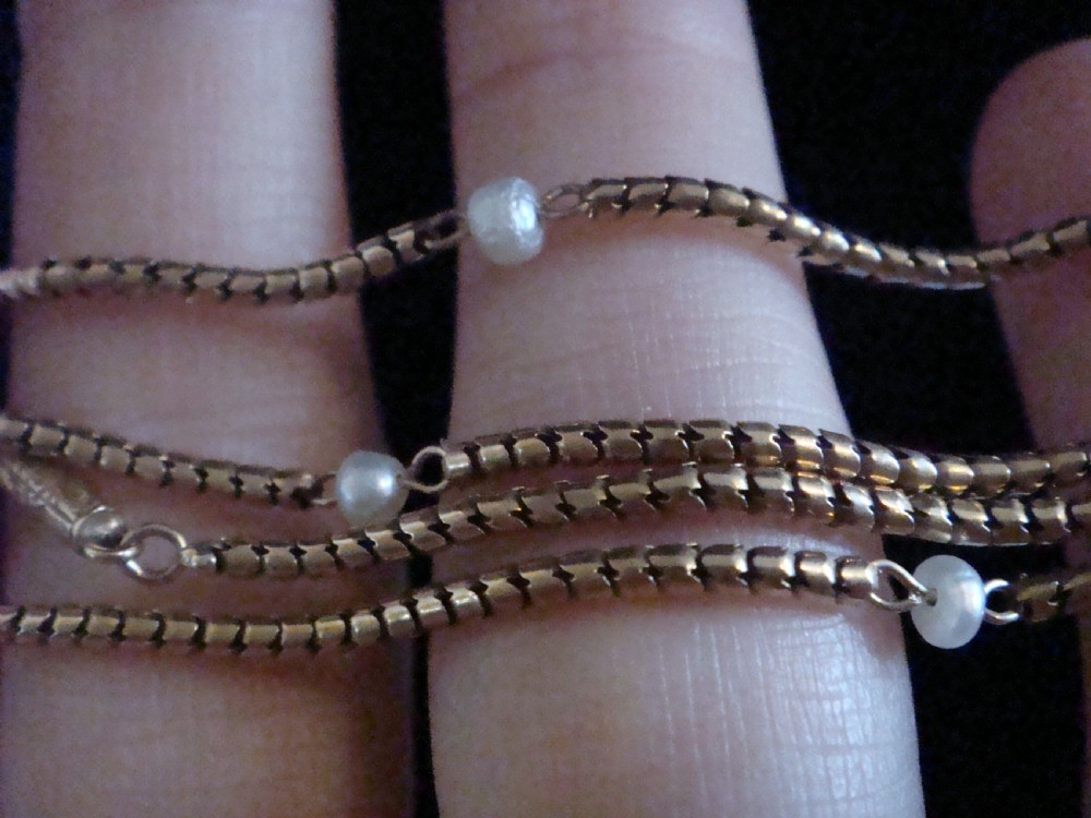 VICTORIAN 9CT YELLOW GOLD SNAKE CHAIN NATURAL PEARL CHAIN 18