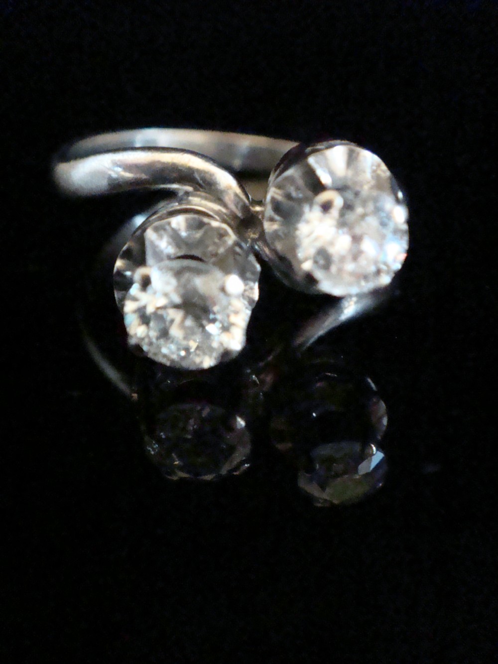 EDWARDIAN 18CT WHITE GOLD TRANSITIONAL CUT TWO STONE DIAMOND 0.75CT TOI ET MOI View III
