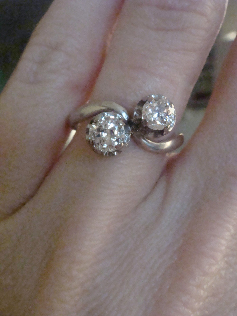 EDWARDIAN 18CT WHITE GOLD TRANSITIONAL CUT TWO STONE DIAMOND 0.75CT TOI ET MOI View VI
