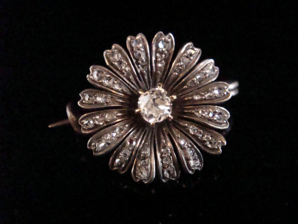 EDWARDIAN SILVER OLD CUT AND  ROSE CUT DIAMOND DIAMOND 0.75CT FLOWER BROOCH