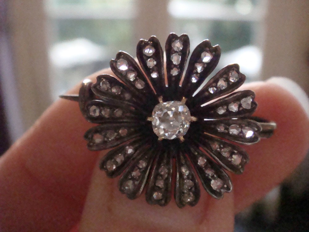 EDWARDIAN SILVER OLD CUT AND  ROSE CUT DIAMOND DIAMOND 0.75CT FLOWER BROOCH View VI