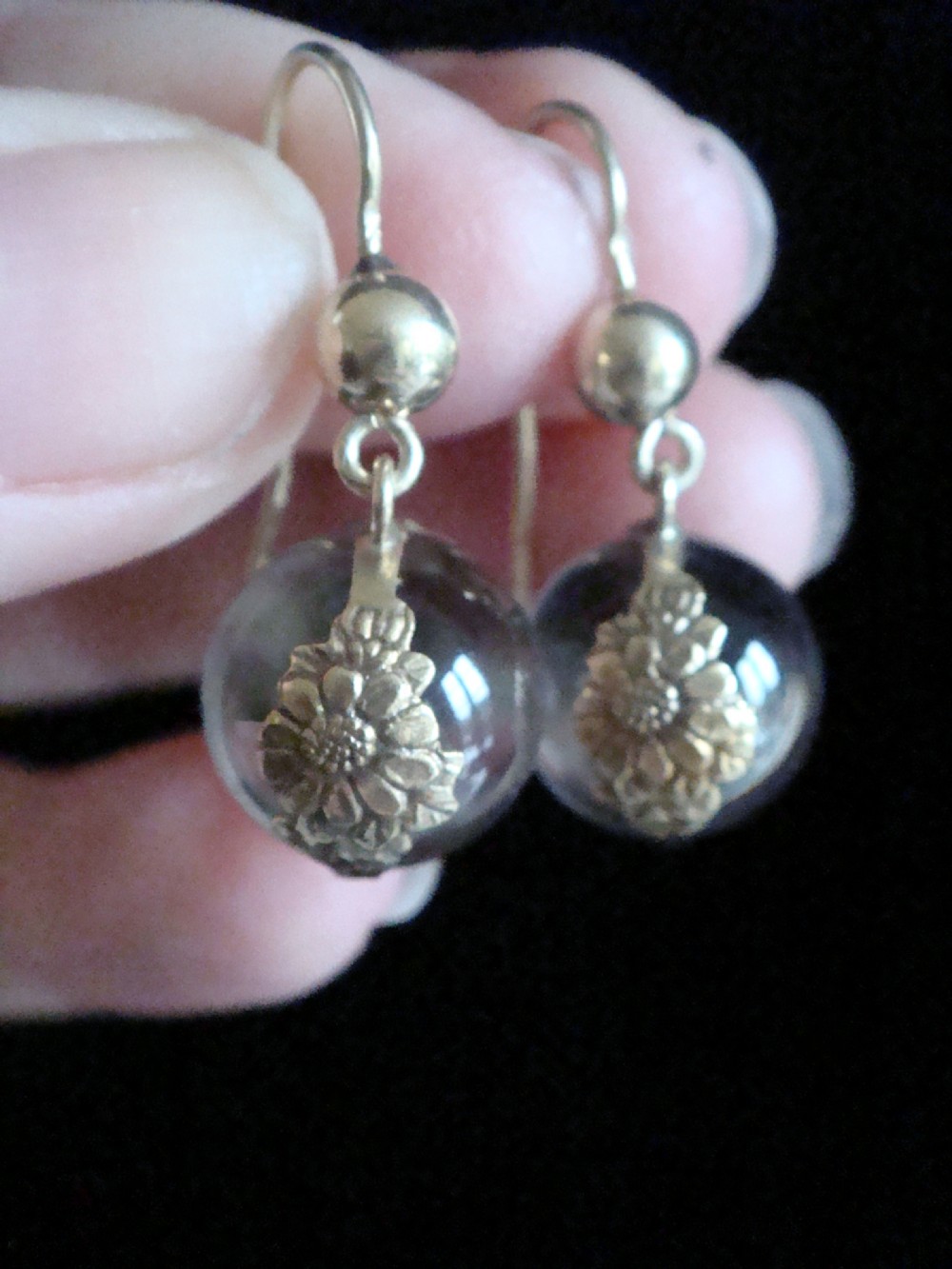 ORIGINAL VICTORIAN 15CT YELLOW GOLD AND GILT POOLS OF LIGHT CRYSTAL DROP EARRING