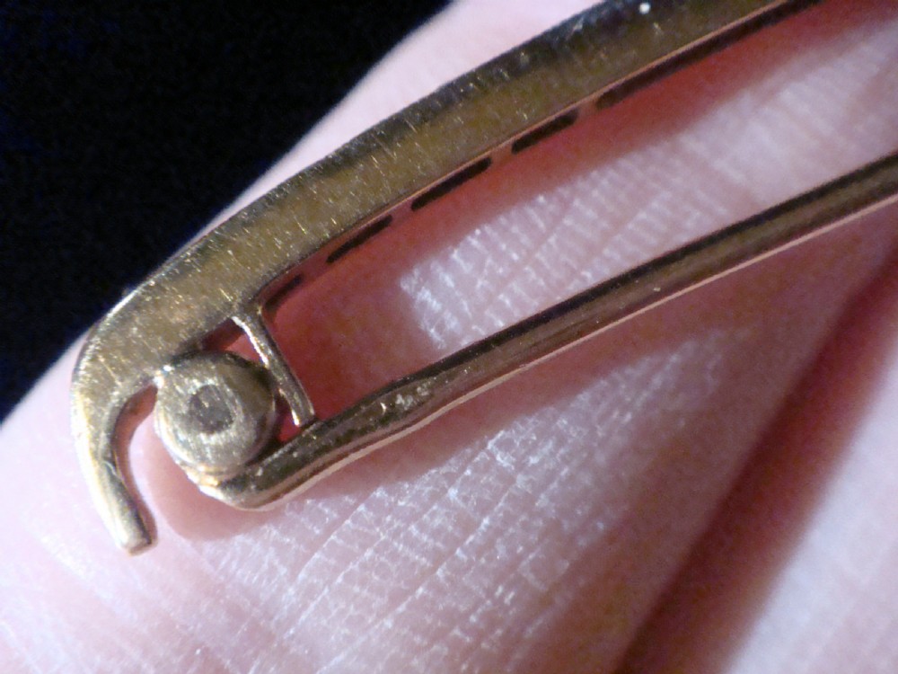 EDWARDIAN FRENCH 18CT YELLOW GOLD PLATINUM CALIBRE CUT SAPPHIRE DIAMOND BROOCH View IV