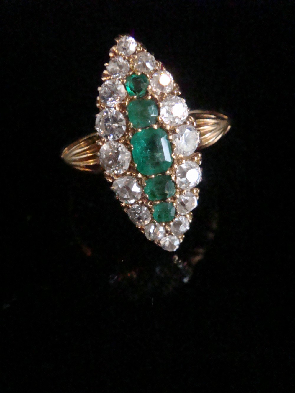 VICTORIAN 18CT FINE QUALITY NATURAL EMERALD AND DIAMOND 0.95CT RING