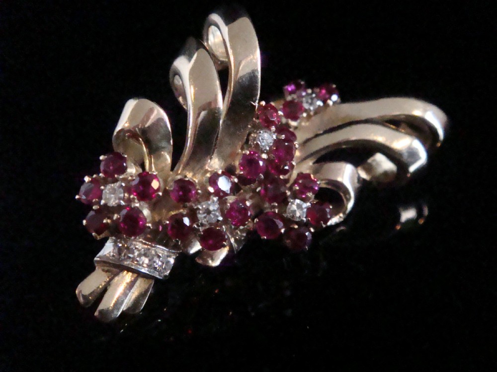 VINTAGE 1950S RETRO 18CT NATURAL RUBY DIAMOND FLOWER FAN CLIP EARRINGS