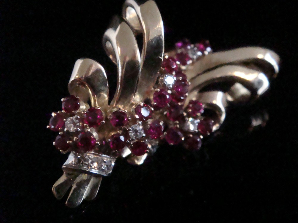 VINTAGE 1950S RETRO 18CT NATURAL RUBY DIAMOND FLOWER FAN CLIP EARRINGS View II