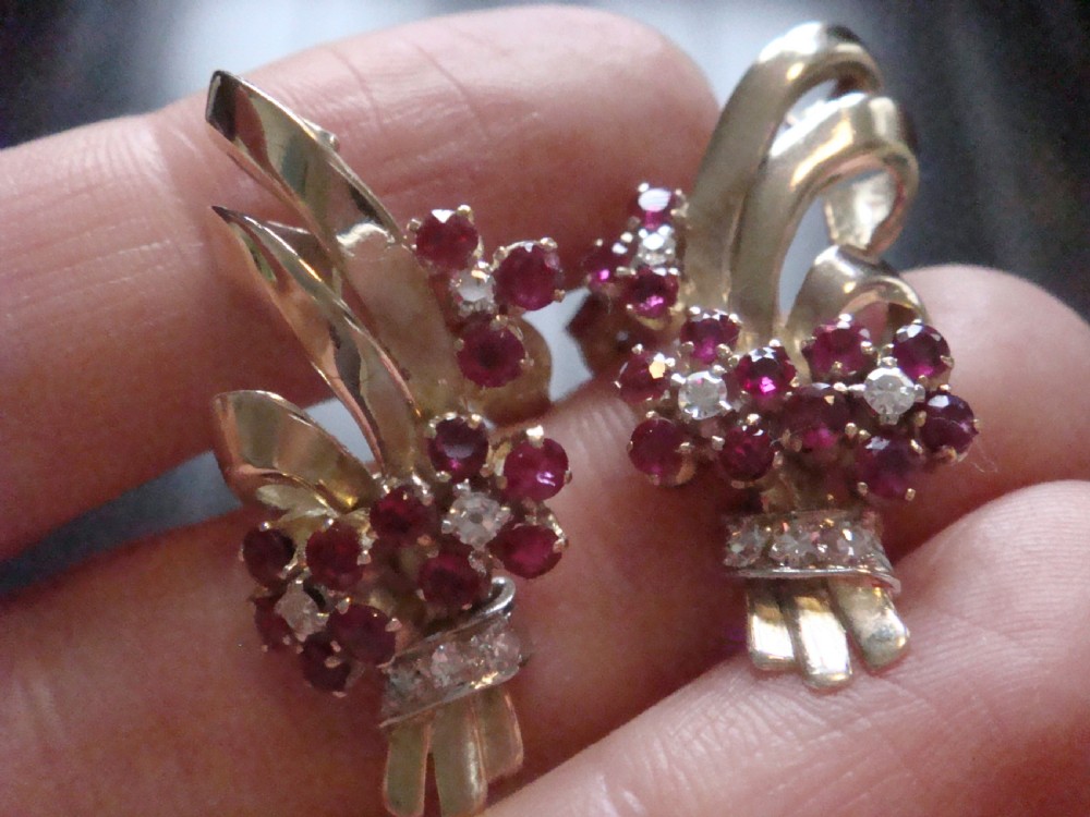 VINTAGE 1950S RETRO 18CT NATURAL RUBY DIAMOND FLOWER FAN CLIP EARRINGS View IV