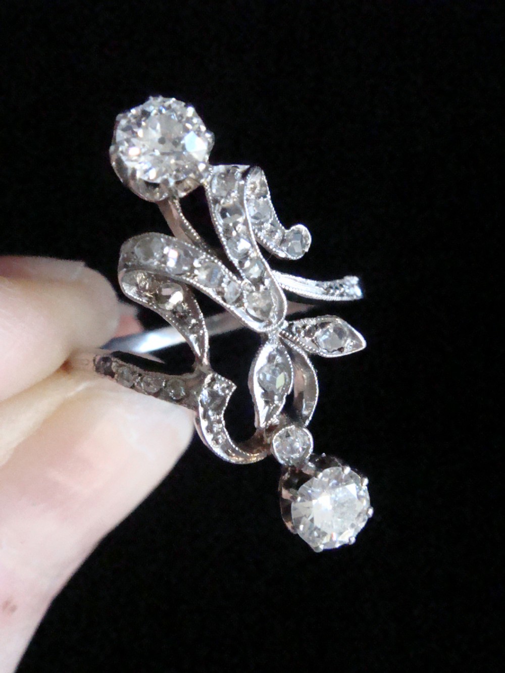 EDWARDIAN FRENCH 18CT ART NOUVEAU DIAMOND 0.65CT RING