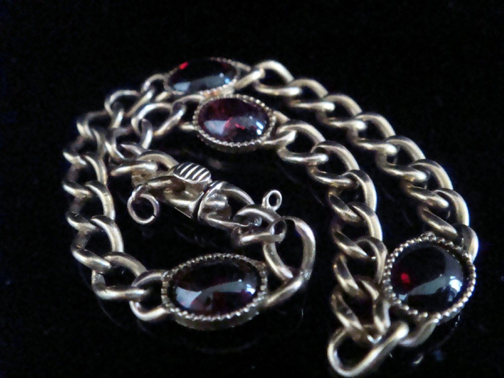 EDWARDIAN 14CT CABOCHON GARNET CURB BRACELET 6.5G