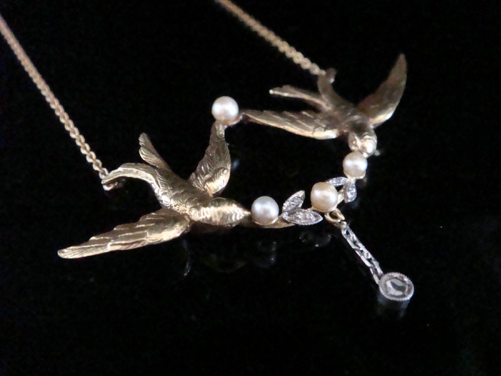 Edwardian 18ct yellow gold rose cut diamond natural pearl swallow necklace View III