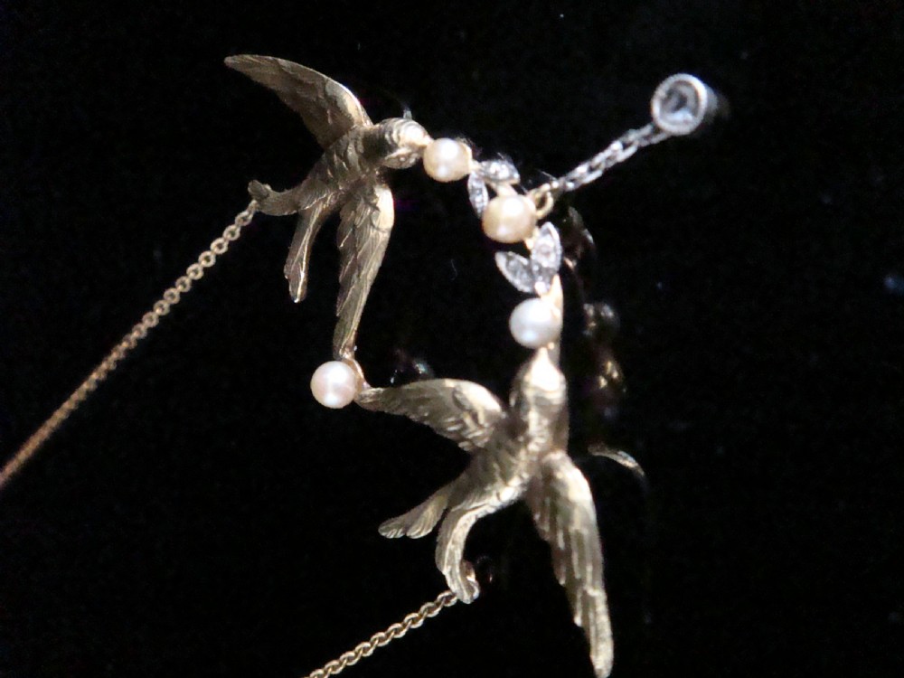 Edwardian 18ct yellow gold rose cut diamond natural pearl swallow necklace View IV