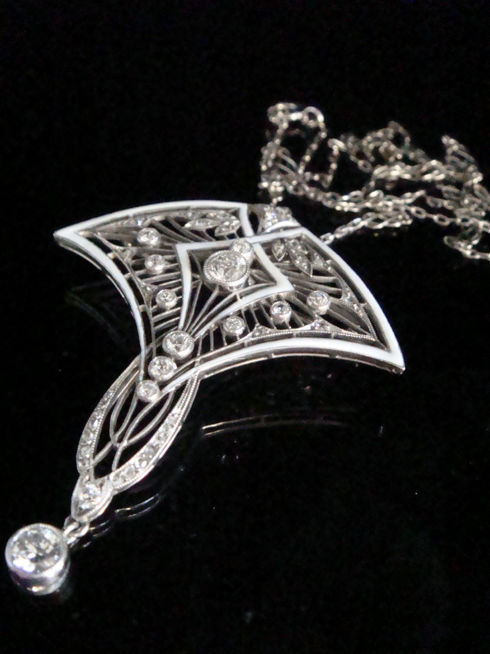 ART NOUVEAU PLATINUM DIAMOND WHITE ENAMEL LAVALIERE NECKLACE AND BROOCH ON PLAT CHAIN