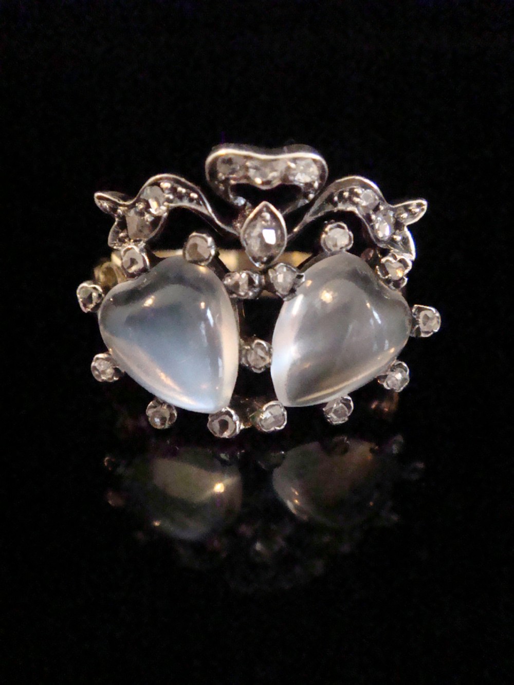 VICTORIAN 18CT SILVER DOUBLE MOONSTONE SWEETHEART BOW OLD CUT DIAMOND RING