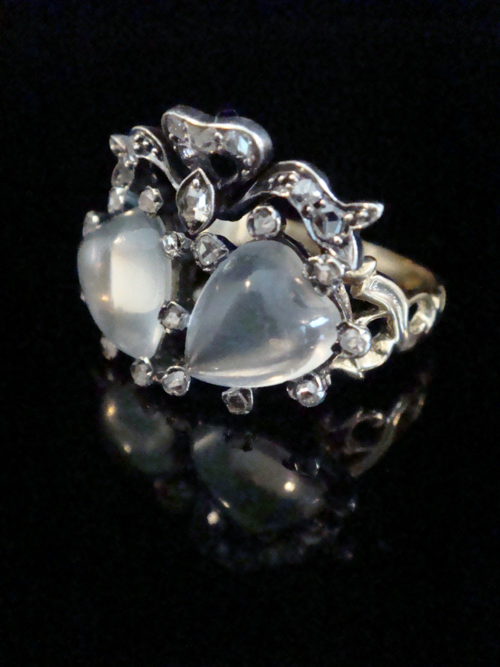 VICTORIAN 18CT SILVER DOUBLE MOONSTONE SWEETHEART BOW OLD CUT DIAMOND RING View II