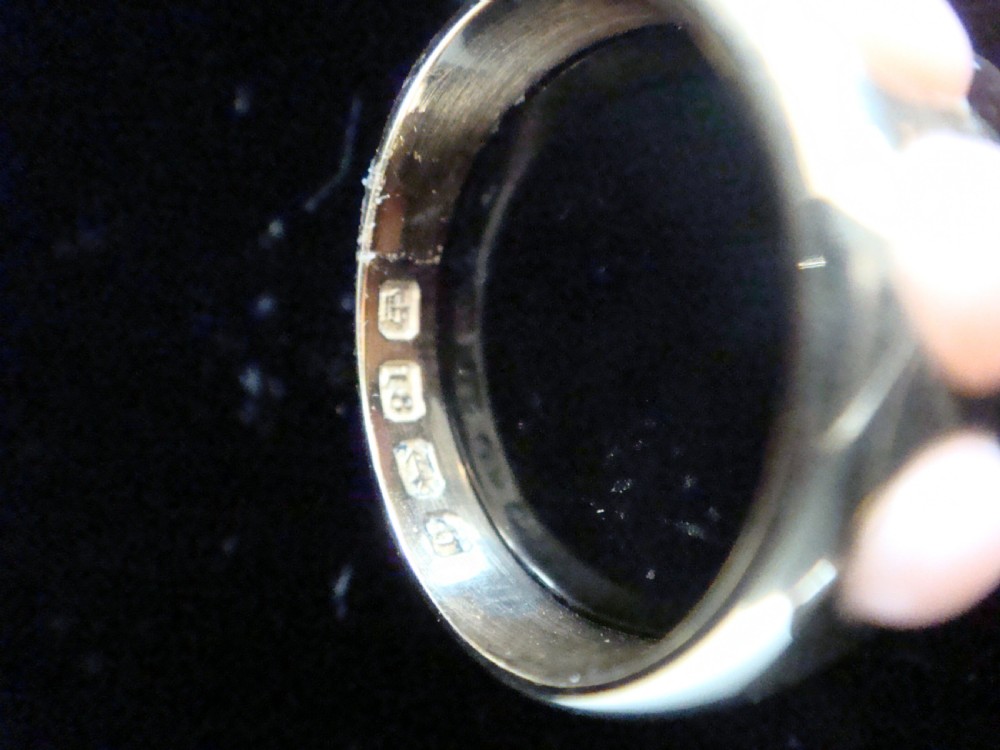 VICTORIAN 1882 18CT YELLOW GOLD NATURAL LARGE CORAL 3 STONE GYPSY RING View VI