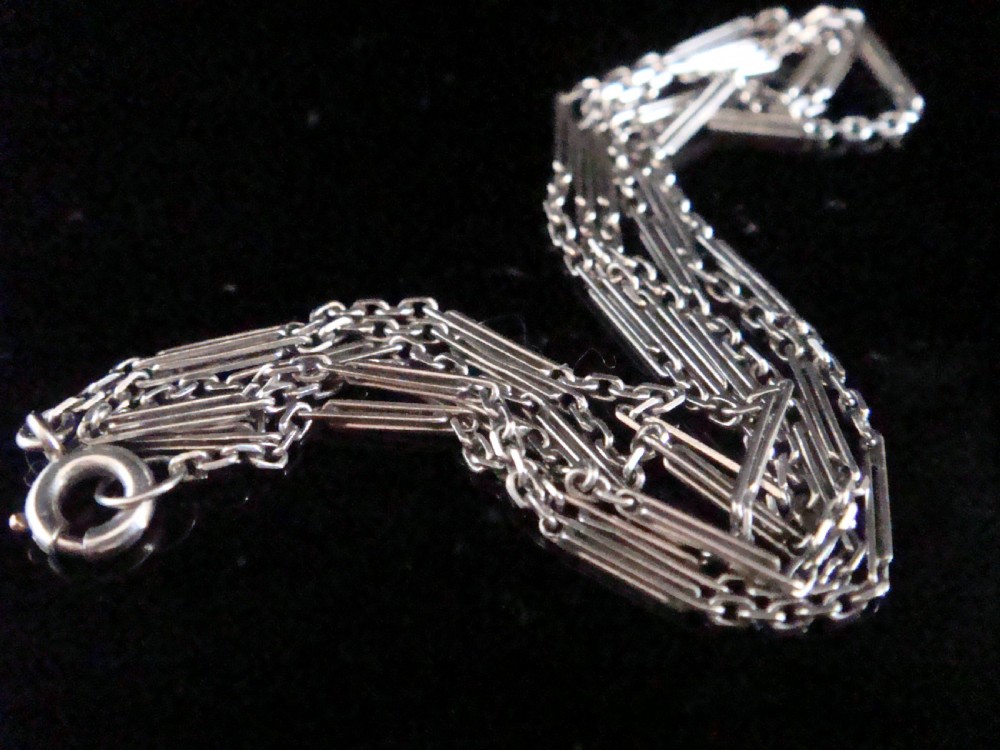 EDWARDIAN SOLID PLATINUM CHAIN 5.2G 22 INCHES View II