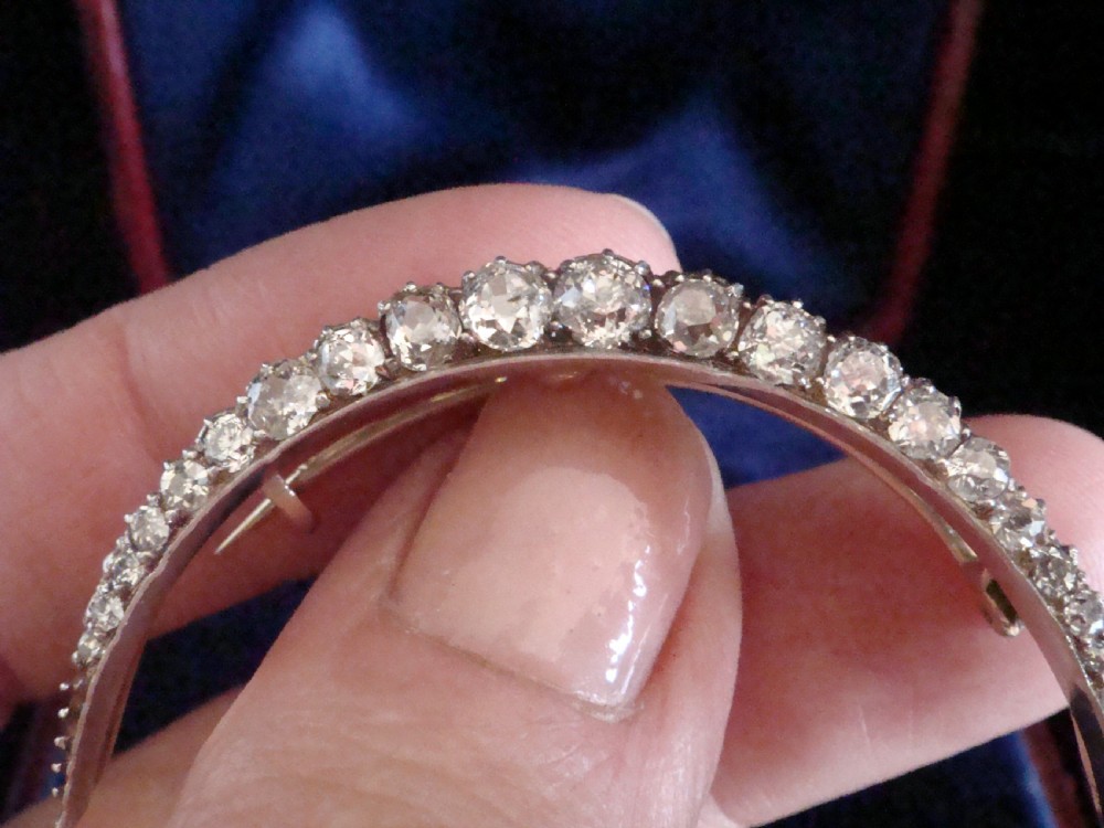 VICTORIAN 18CT DIAMOND CRESCENT BROOCH AND HAIR PIN CONVERSION FITTED CASE
 View III