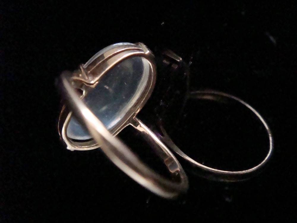 EDWARDIAN LARGE 9CT YELLOW GOLD NATURAL MOONSTONE SINGLE STONE SOLITAIRE RING View III
