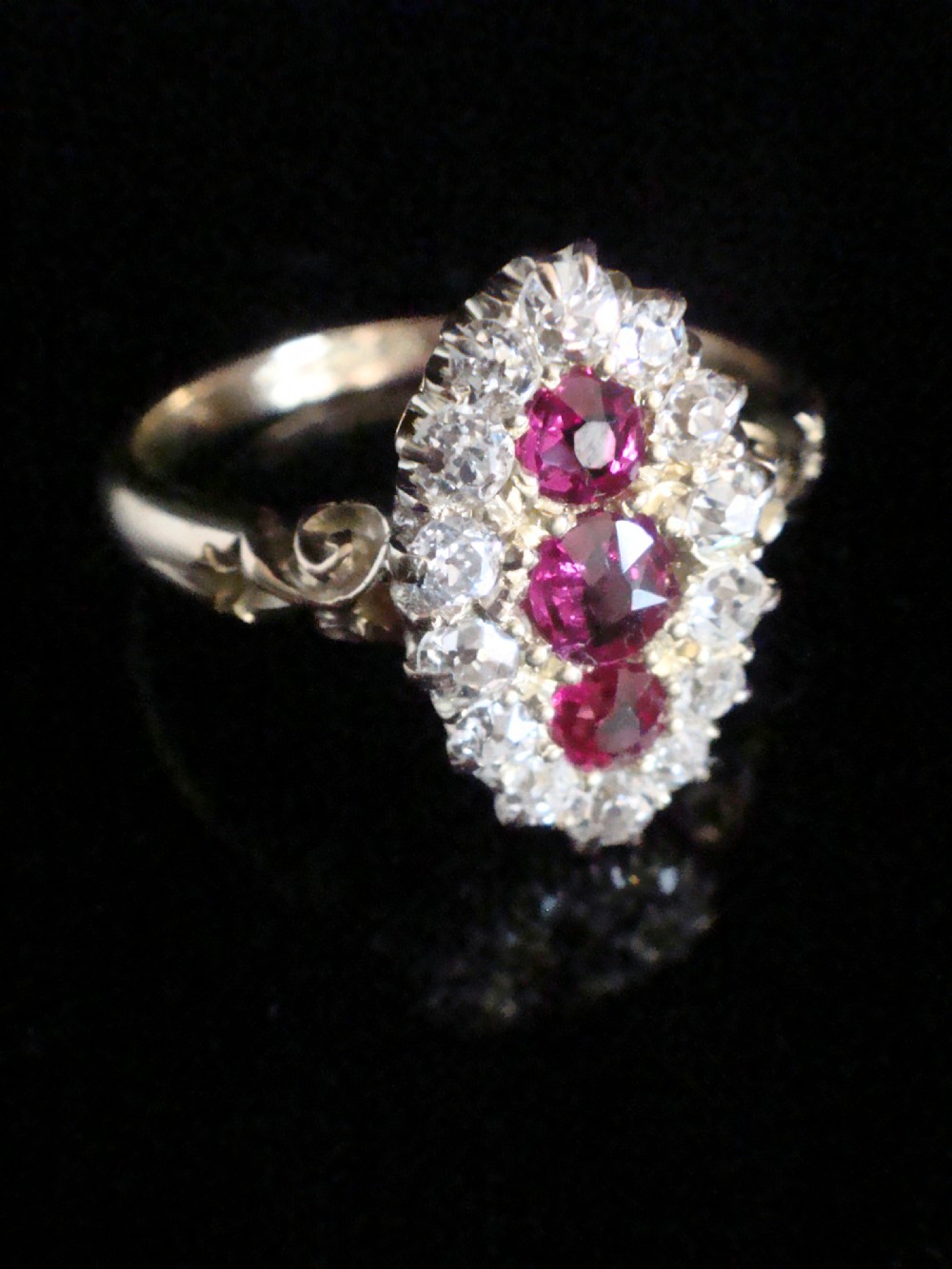 EDWARDIAN FINE QUALITY 18CT YELLOW GOLD NATURAL RUBY DIAMOND MARQUIS  RING View III