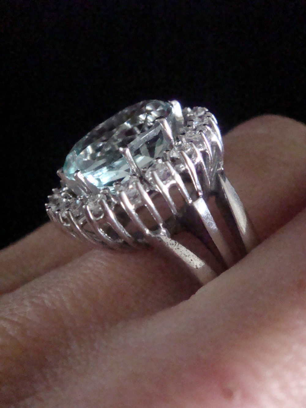 14CT 1940s VINTAGE WHITE GOLD NATURAL AQUAMARINE 6CT & DIAMOND 1.12CT RING View VII