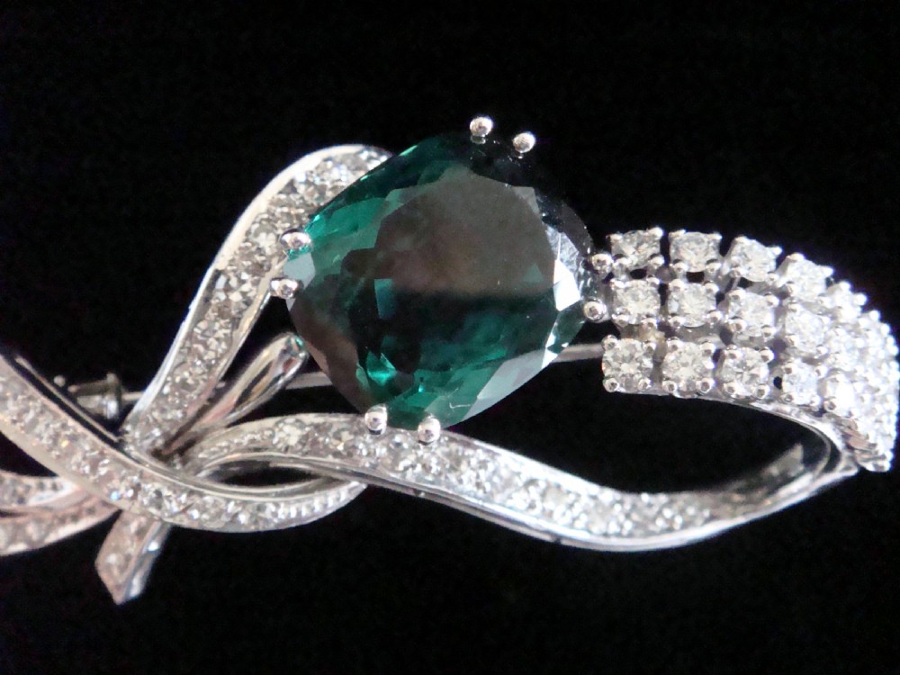 RETRO 18CT  NATURAL GREEN TOURMALINE 6.00CT DIAMOND 2.50CT BROOCH 15.1g
