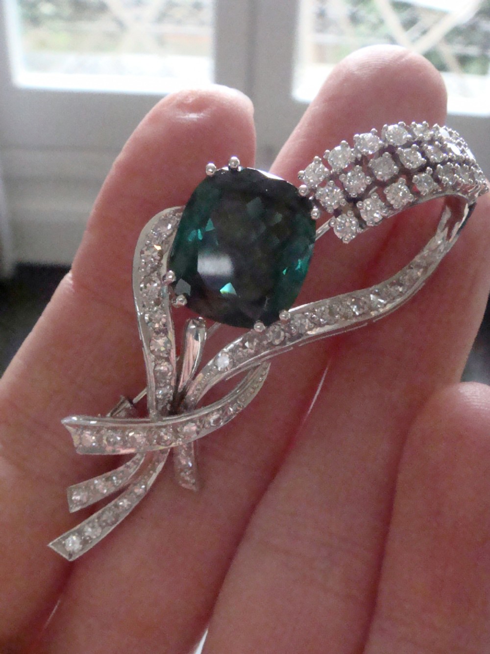RETRO 18CT  NATURAL GREEN TOURMALINE 6.00CT DIAMOND 2.50CT BROOCH 15.1g View V