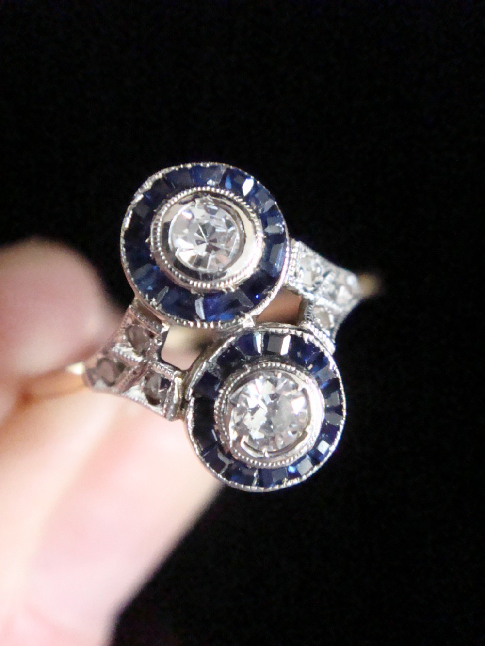 EDWARDIAN 18CT PLATINUM NATURAL CALIBRE CUT SAPPHIRE DIAMOND TOI ET MOI RING View V