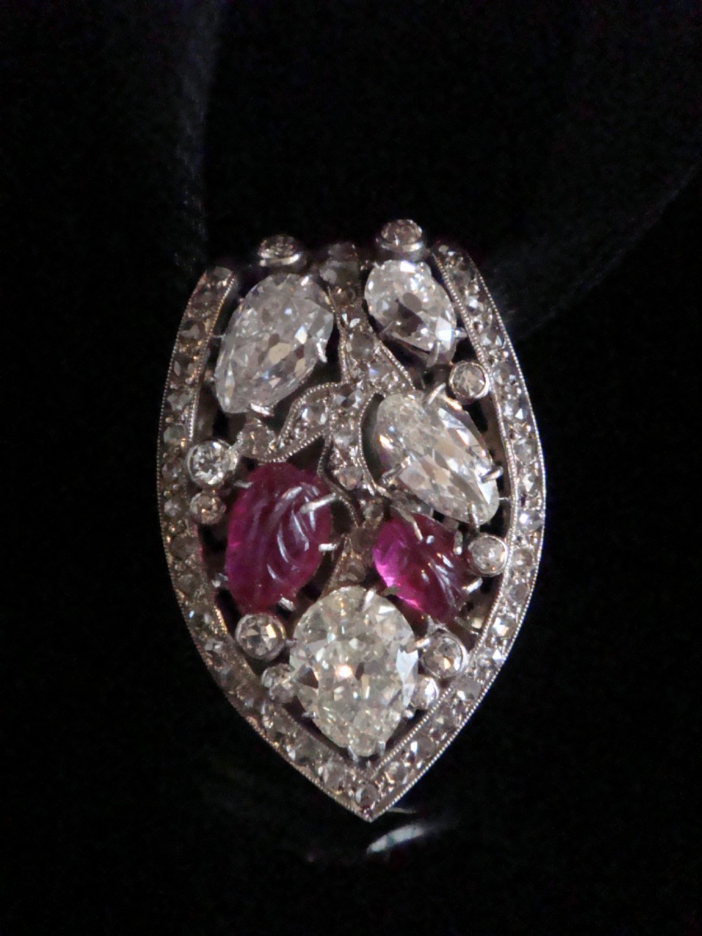 EDWARDIAN FRENCH PLATINUM CARVED RUBY OLD CUT DIAMOND 3.20CT CLIP BROOCH PENDANT View III